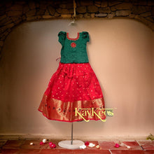 Load image into Gallery viewer, Collection Chandira- Bright Red Chanderi Cotton Silk with Leaf Green Cotton Brocade Blouse