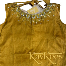 Load image into Gallery viewer, Collection Chakori- Golden Brown Checks patterned long bordered skirt with Golden Brown Dupioni/ Dupion Silk Blouse with Embroidery
