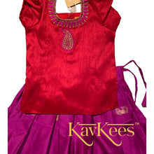Load image into Gallery viewer, Collection Mahathi - Purple with Red Border and Bright Red Dupion Blouse with Gold Embroidery

