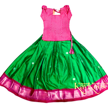 Load image into Gallery viewer, Collection Mahathi - Parrot Green with Hot Pink Border Paithani Silk Cotton Skirt and Hot Pink coloured Brocade Blouse
