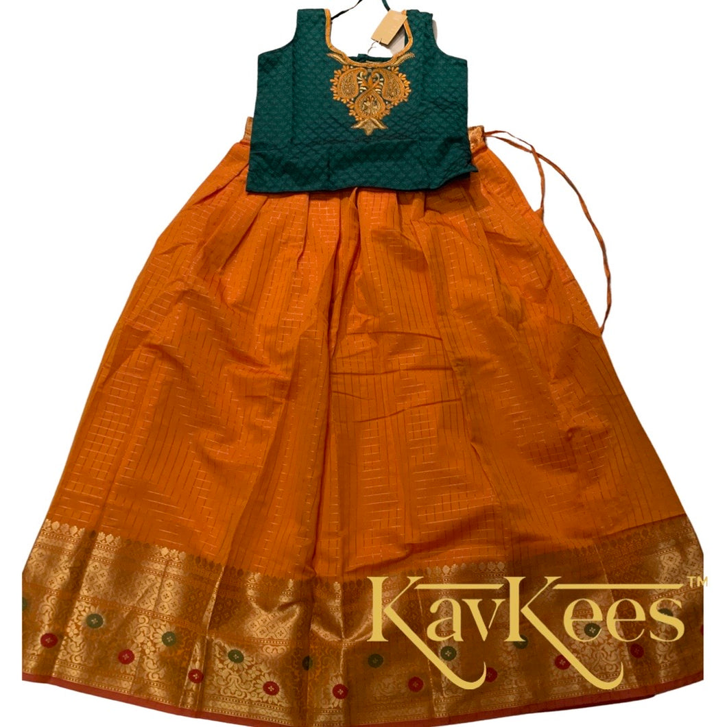 Collection Chakori - Honey Yellow Checks-patterned Skirt having a long Benarasi Border with Green Embroidered Blouse